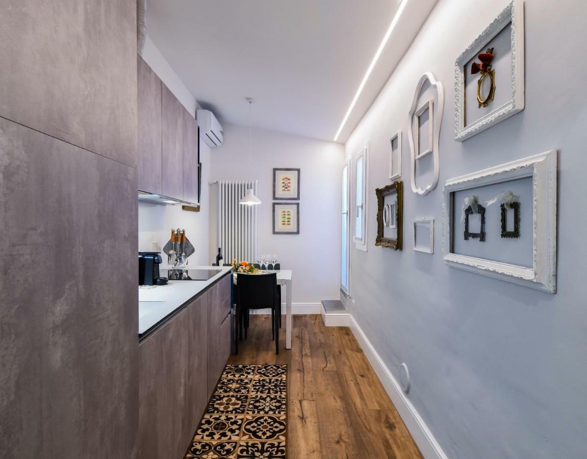 Oltrarno Lily Suite Florenz Exterior foto