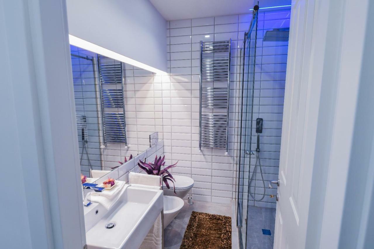 Oltrarno Lily Suite Florenz Exterior foto