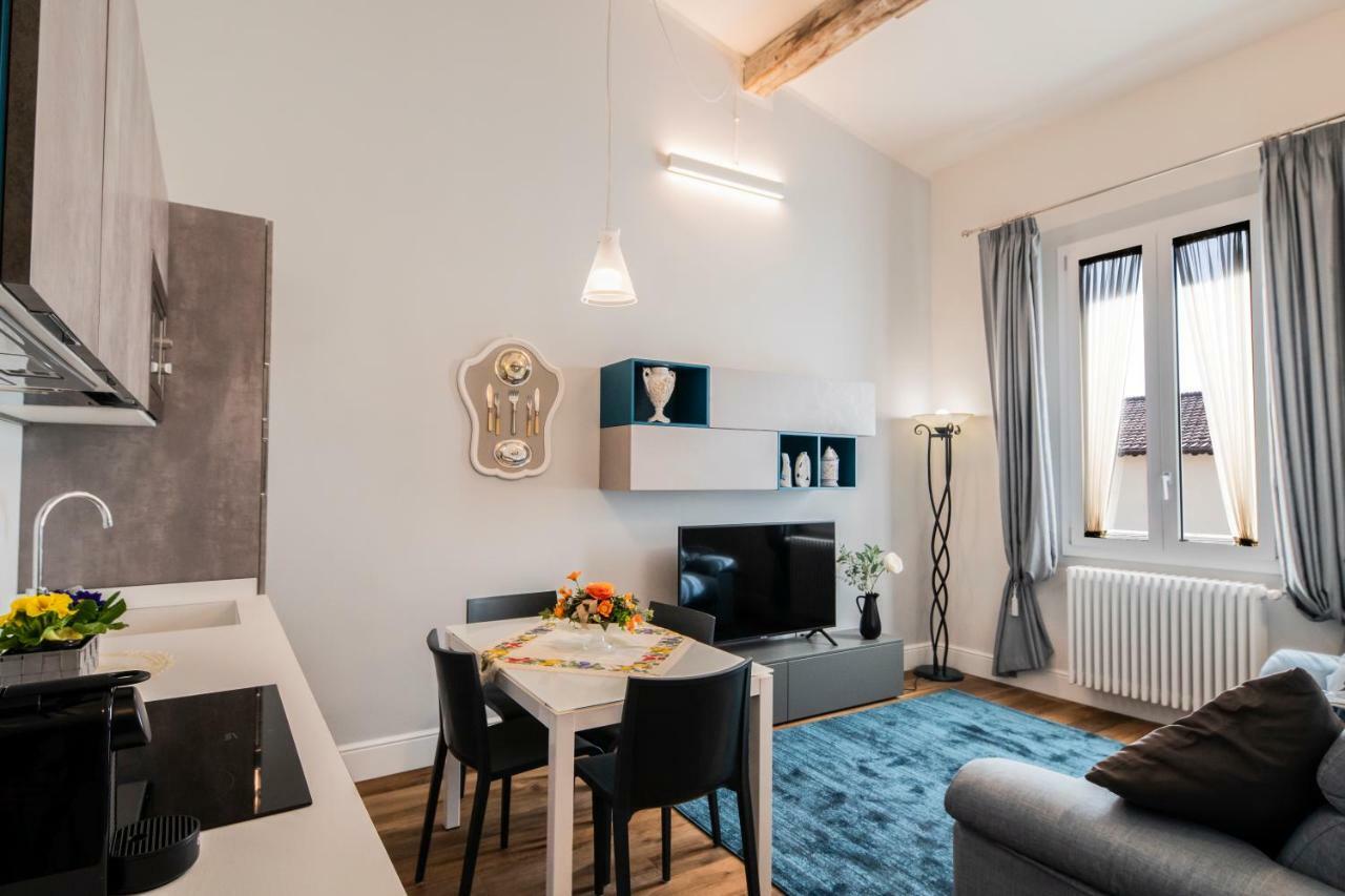 Oltrarno Lily Suite Florenz Exterior foto