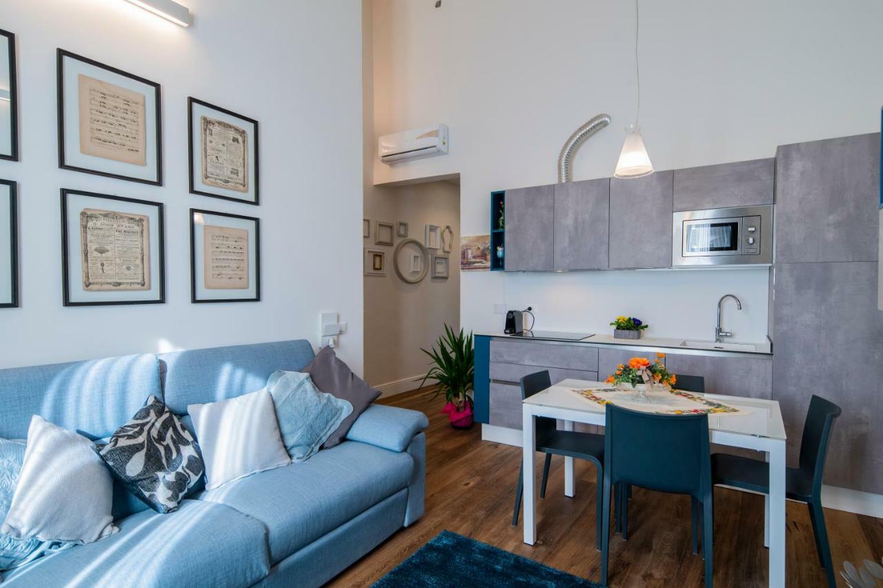 Oltrarno Lily Suite Florenz Exterior foto