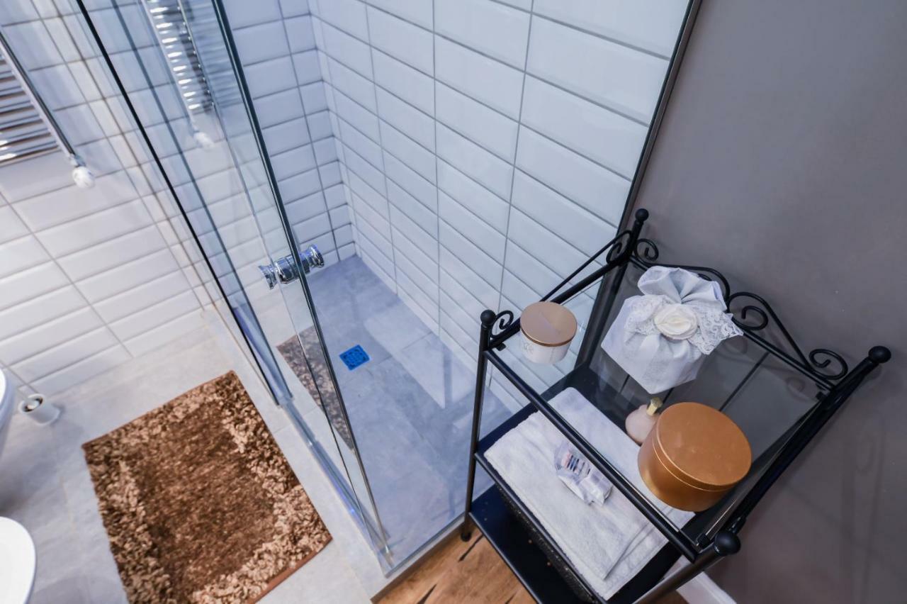 Oltrarno Lily Suite Florenz Exterior foto